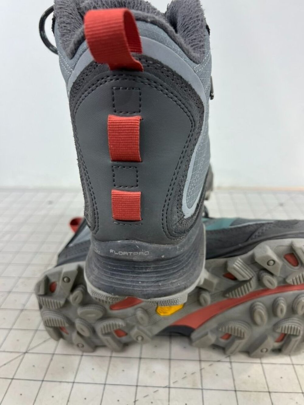 Merrell Women’s Waterproof Hiking Boots Vibram Sole Sz 9.5 US Gray & Red J067016 - Picture 11 of 11